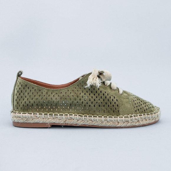 London~ Espadrille Sneaker - Picture 2 of 3